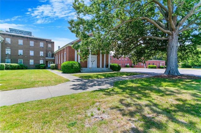 1228 Todds LN, Hampton, VA 23666