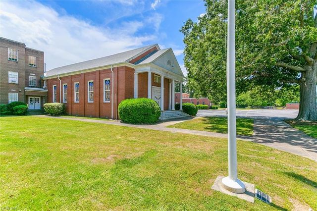 1228 Todds LN, Hampton, VA 23666