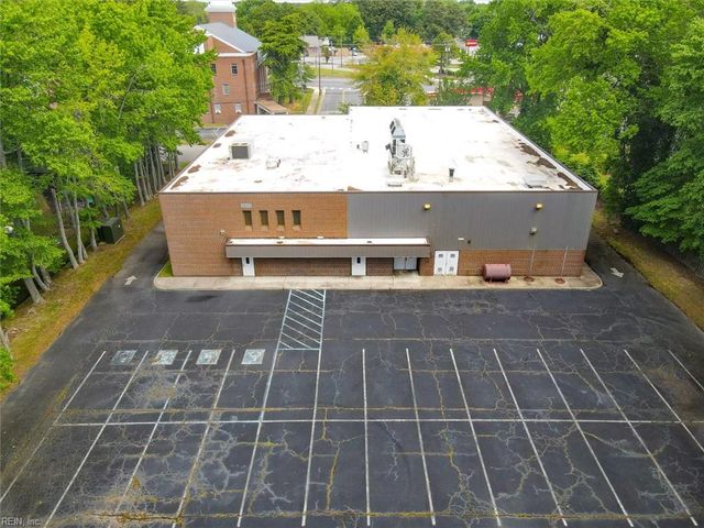 1228 Todds LN, Hampton, VA 23666