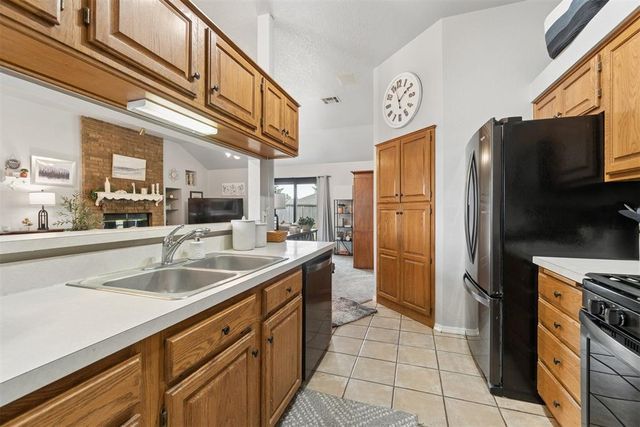 1708 Rocky Mountain Way, Edmond, OK 73003