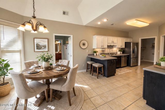 2919 S Cherry Drive, Southaven, MS 38672