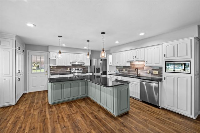 2202 University Street, Siloam Springs, AR 72761