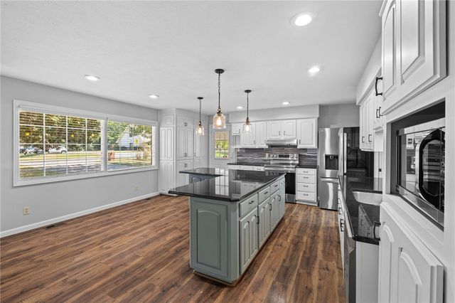 2202 University Street, Siloam Springs, AR 72761