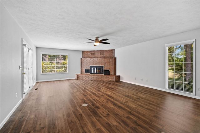 2202 University Street, Siloam Springs, AR 72761