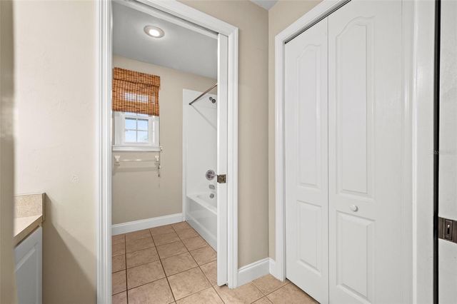 25178 SW 20TH AVENUE, Newberry, FL 32669