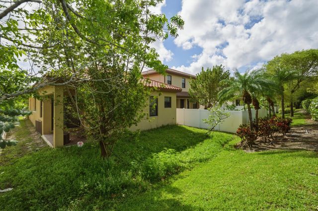 5105 NW 51st Terrace, Tamarac, FL 33319