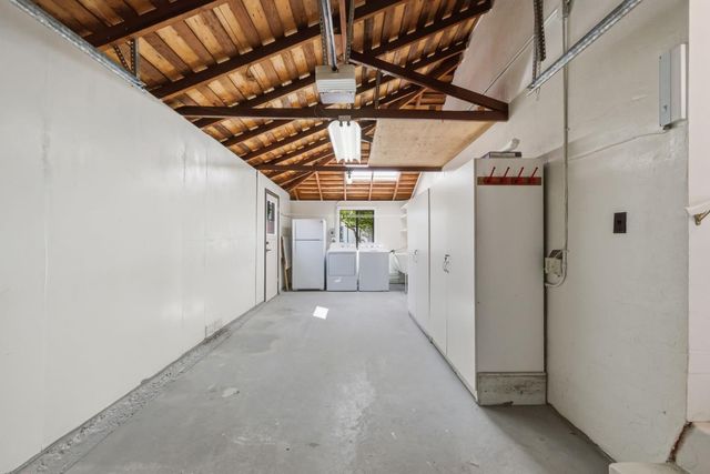 114 E Hillsdale Boulevard, San Mateo, CA 94403