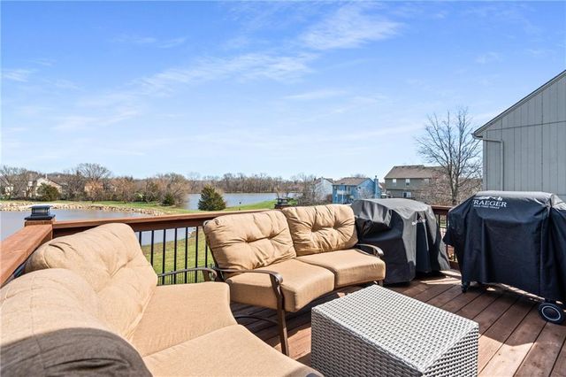 20739 South Barker Road, Spring Hill, KS 66083