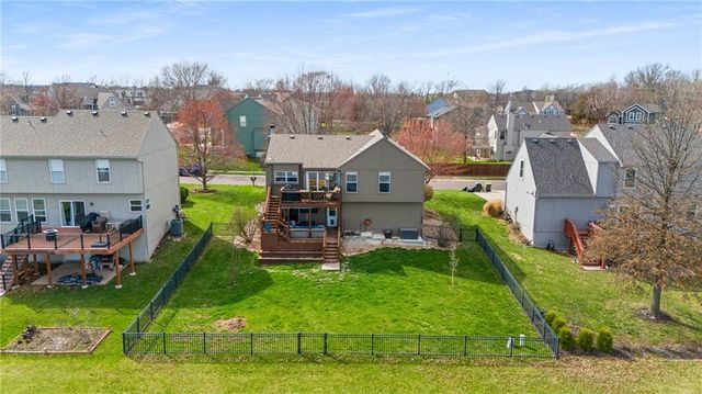 20739 South Barker Road, Spring Hill, KS 66083