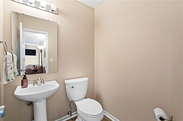 20739 South Barker Road, Spring Hill, KS 66083