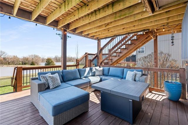 20739 South Barker Road, Spring Hill, KS 66083