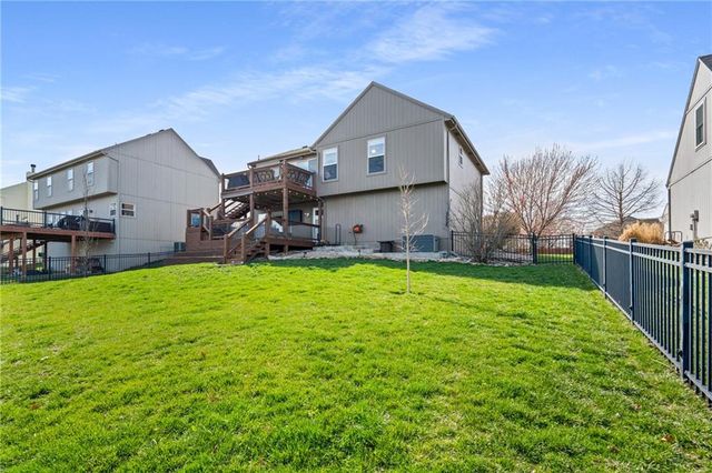 20739 South Barker Road, Spring Hill, KS 66083