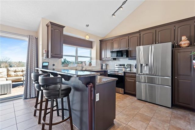 20739 South Barker Road, Spring Hill, KS 66083