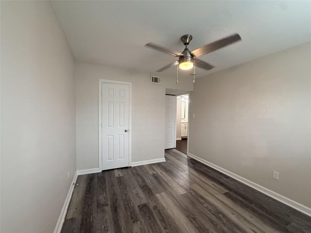 1824 Thonig Road 4, Houston, TX 77055
