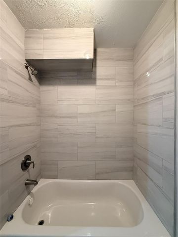 1824 Thonig Road 4, Houston, TX 77055