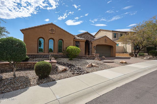 18245 W THISTLE LANDING Drive, Goodyear, AZ 85338