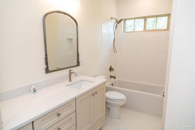 2856 Longleaf Mill St, Cantonment, FL 32533