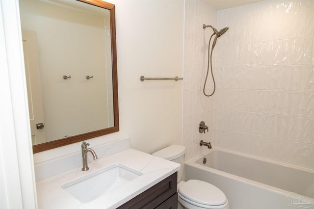 2856 Longleaf Mill St, Cantonment, FL 32533