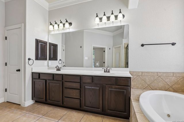 12611 Alstroemeria, San Antonio, TX 78253
