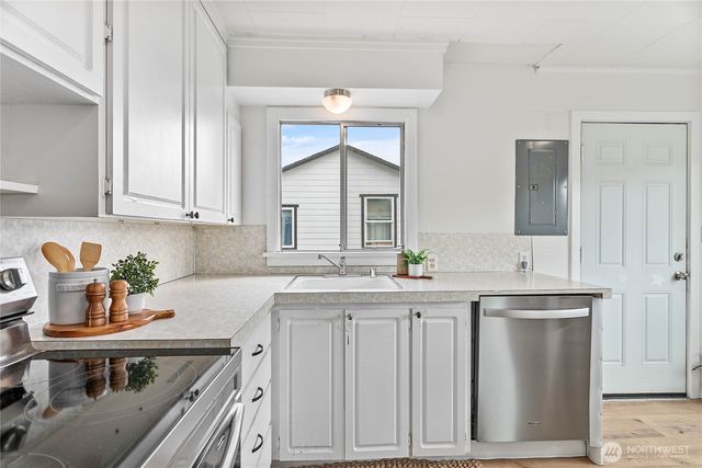 1909 Cleveland Avenue, Mount Vernon, WA 98273