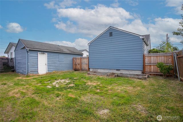 1909 Cleveland Avenue, Mount Vernon, WA 98273