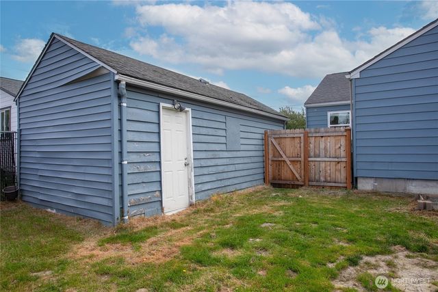 1909 Cleveland Avenue, Mount Vernon, WA 98273