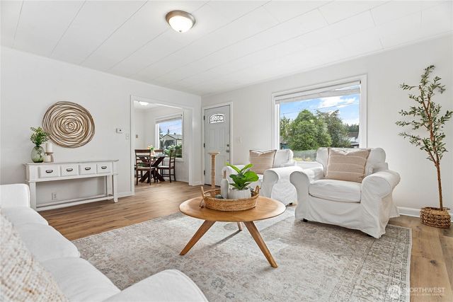 1909 Cleveland Avenue, Mount Vernon, WA 98273