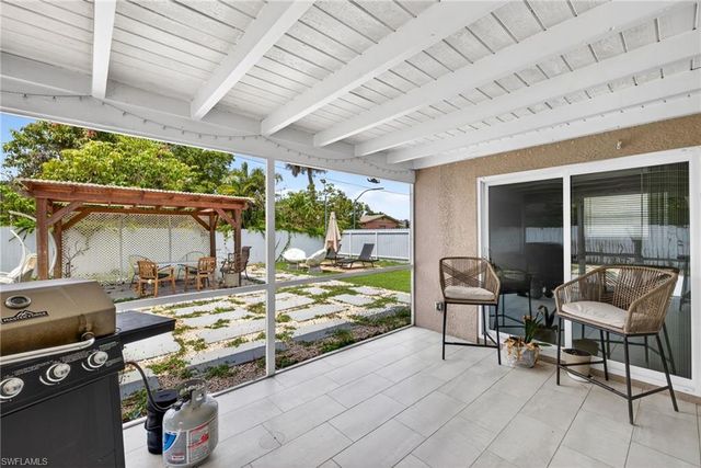 4830 Cortez CIR, Naples, FL 34112