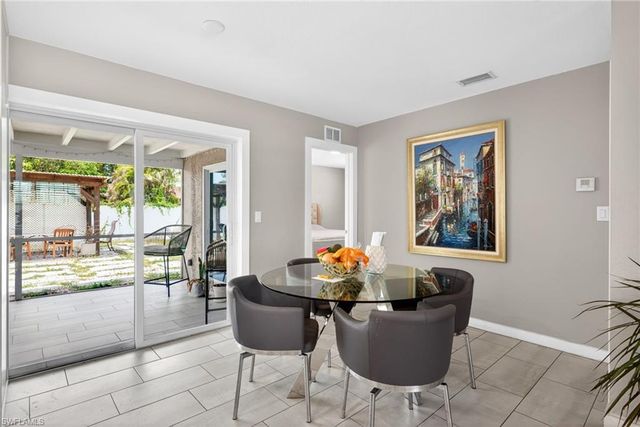 4830 Cortez CIR, Naples, FL 34112
