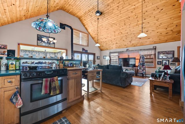 76 Cowles Road, Woodbury, CT 06798