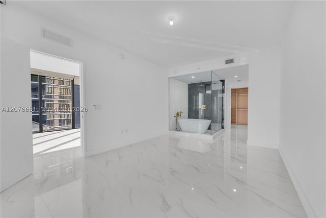 700 NE 24th Street 1407, Miami, FL 33137