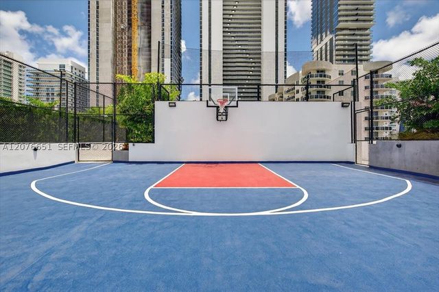 700 NE 24th Street 1407, Miami, FL 33137