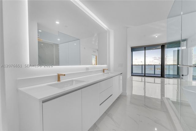 700 NE 24th Street 1407, Miami, FL 33137