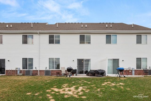 8637 Foxborough Way, Joliet, IL 60431