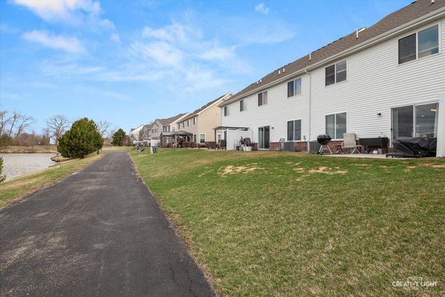 8637 Foxborough Way, Joliet, IL 60431