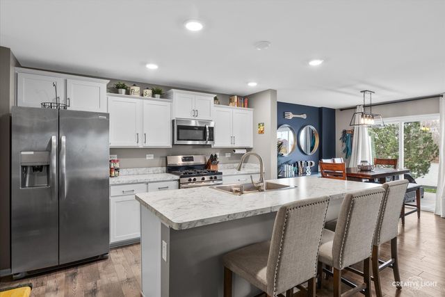 8637 Foxborough Way, Joliet, IL 60431