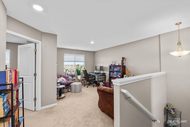 8637 Foxborough Way, Joliet, IL 60431