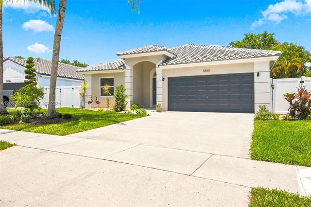 5830 SW 102nd Ave, Cooper City, FL 33328