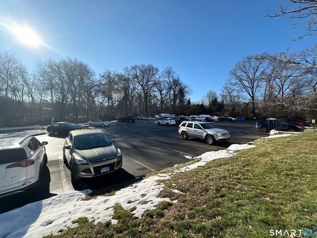 308 Meadowside Road APT 311, Milford, CT 06460