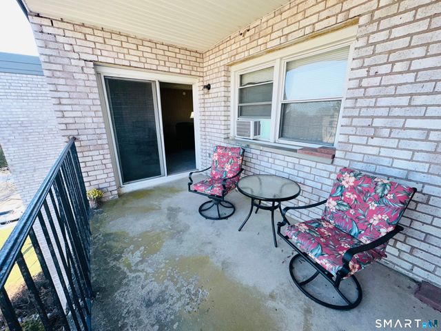 308 Meadowside Road APT 311, Milford, CT 06460