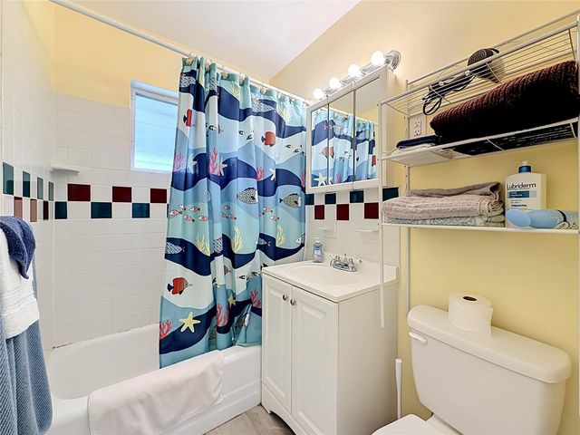 8594 BUMFORD AVENUE, North Port, FL 34287