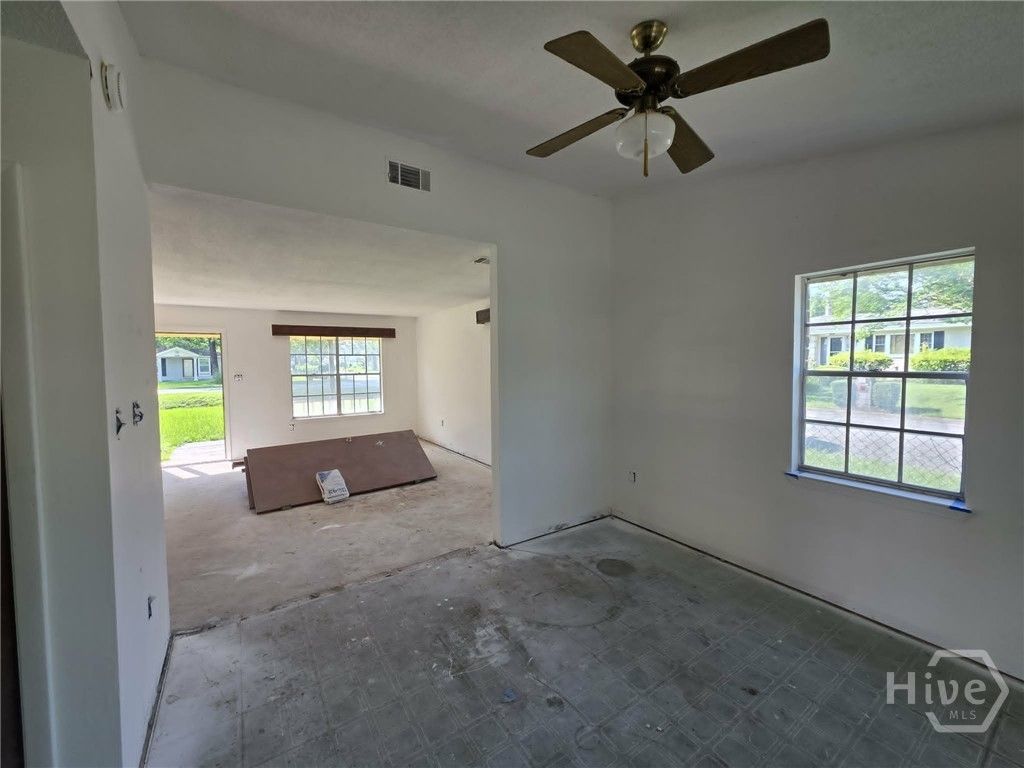 Image 11 of property listing at 4407 Liberty Parkway, Savannah, GA 31405