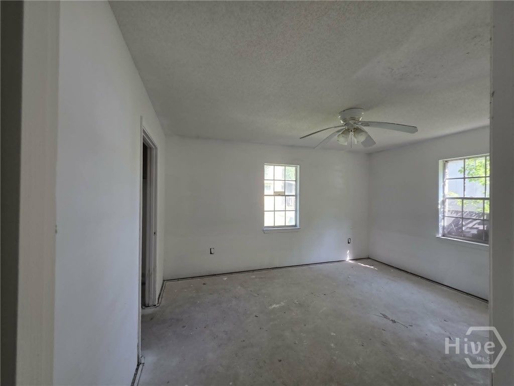 Image 16 of property listing at 4407 Liberty Parkway, Savannah, GA 31405