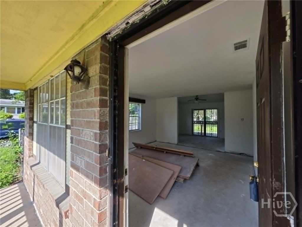 Image 3 of property listing at 4407 Liberty Parkway, Savannah, GA 31405