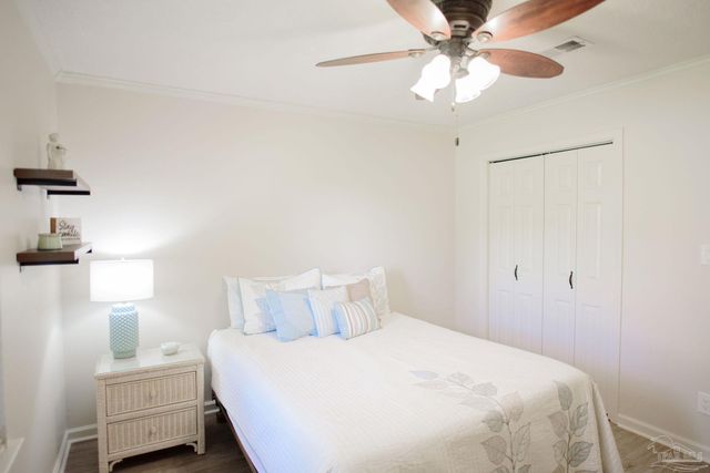 3876 Mariners Dr, Gulf Breeze, FL 32563