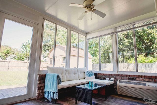 3876 Mariners Dr, Gulf Breeze, FL 32563