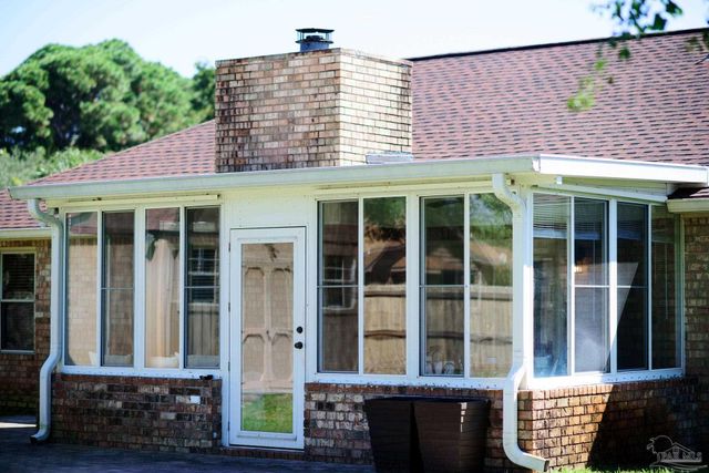 3876 Mariners Dr, Gulf Breeze, FL 32563