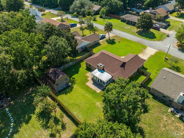 3876 Mariners Dr, Gulf Breeze, FL 32563