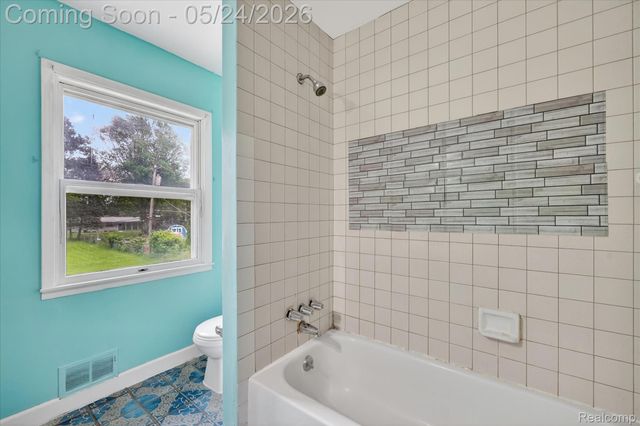 25852 CURIE Avenue, Warren, MI 48091