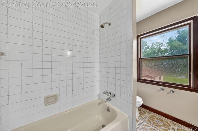 25852 CURIE Avenue, Warren, MI 48091